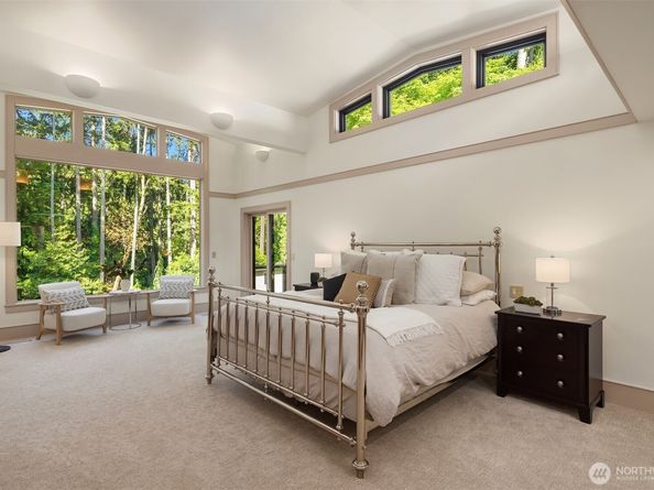 10250 SE 21st Street, Bellevue WA 98004