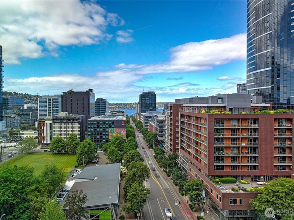 820 Blanchard Street 1504, Seattle WA 98121