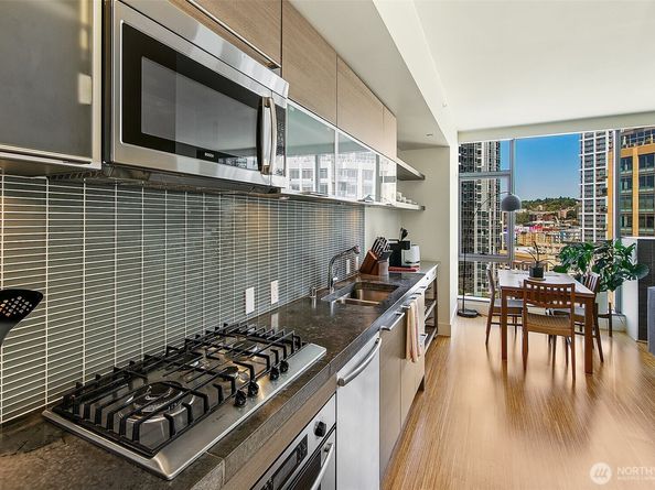 820 Blanchard Street 1504, Seattle WA 98121