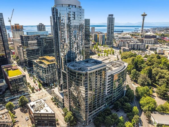 820 Blanchard Street 1504, Seattle WA 98121