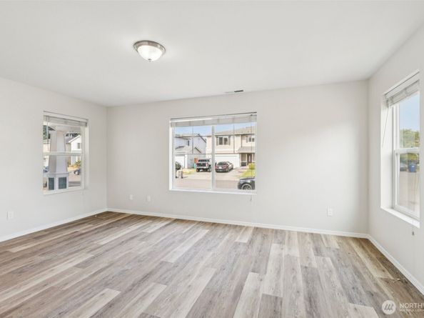 33214 44th Avenue S, Federal Way WA 98001