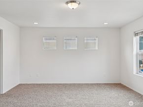 33214 44th Avenue S, Federal Way WA 98001