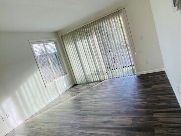14006 SE 6th 10, Bellevue WA 98007