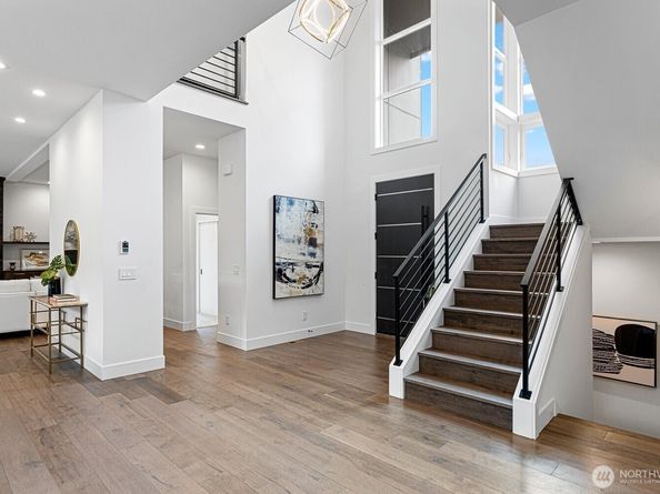 14 158th Place NE, Bellevue WA 98008