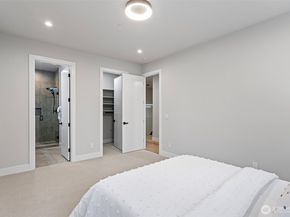 14 158th Place NE, Bellevue WA 98008