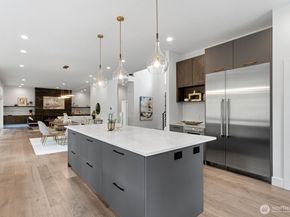 14 158th Place NE, Bellevue WA 98008