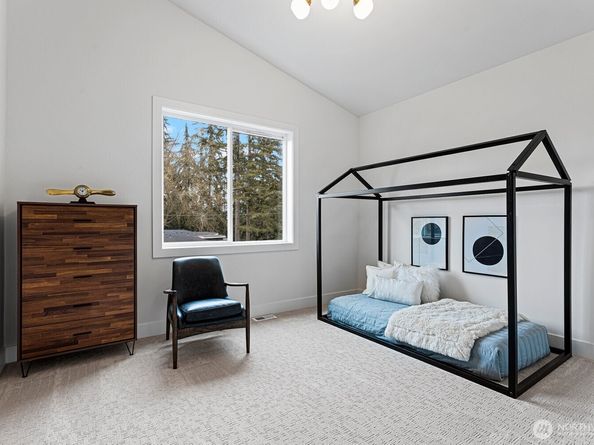 14 158th Place NE, Bellevue WA 98008