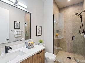 14 158th Place NE, Bellevue WA 98008