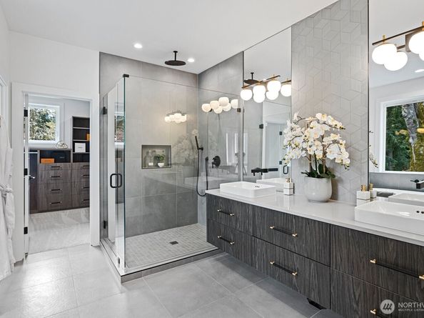 14 158th Place NE, Bellevue WA 98008