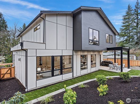 14 158th Place NE, Bellevue WA 98008