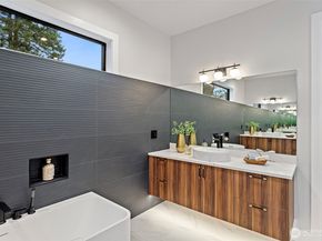 14 158th Place NE, Bellevue WA 98008