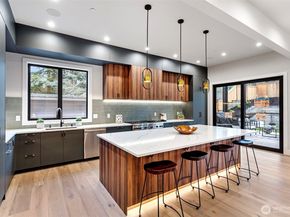 14 158th Place NE, Bellevue WA 98008