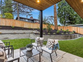 14 158th Place NE, Bellevue WA 98008