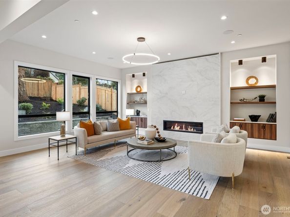 14 158th Place NE, Bellevue WA 98008