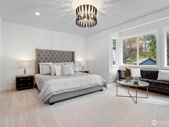 14 158th Place NE, Bellevue WA 98008