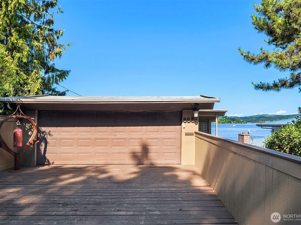 9654 Rainier Avenue S, Seattle WA 98118