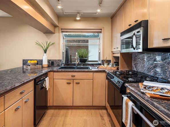 9654 Rainier Avenue S, Seattle WA 98118