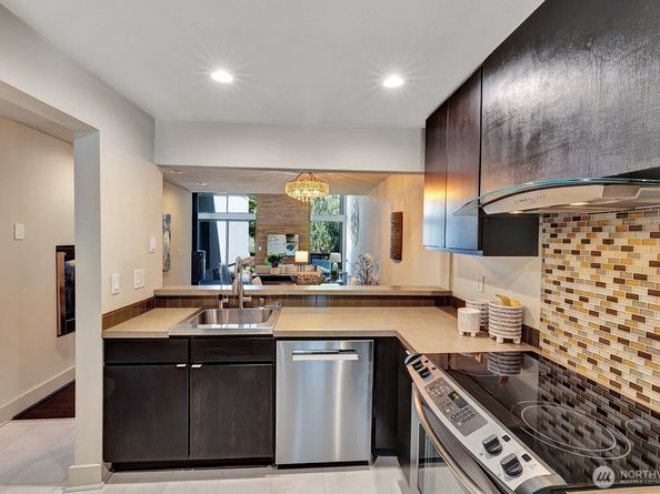 13896 NE 66th Street 586, Redmond WA 98052