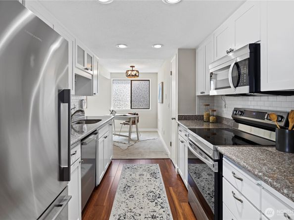 523 Maple Street 103, Edmonds WA 98020