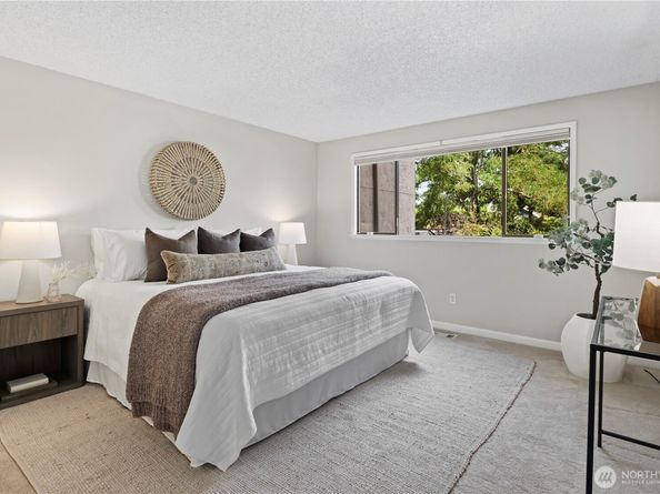 523 Maple Street 103, Edmonds WA 98020