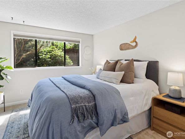 523 Maple Street 103, Edmonds WA 98020