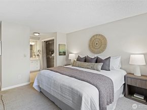 523 Maple Street 103, Edmonds WA 98020