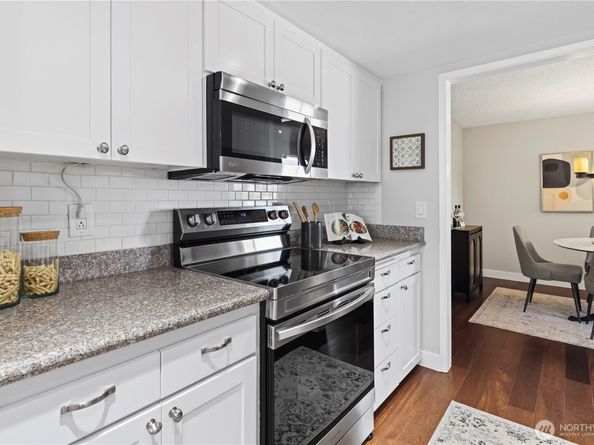 523 Maple Street 103, Edmonds WA 98020