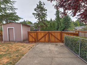 20024 100th Avenue SE, Kent WA 98031