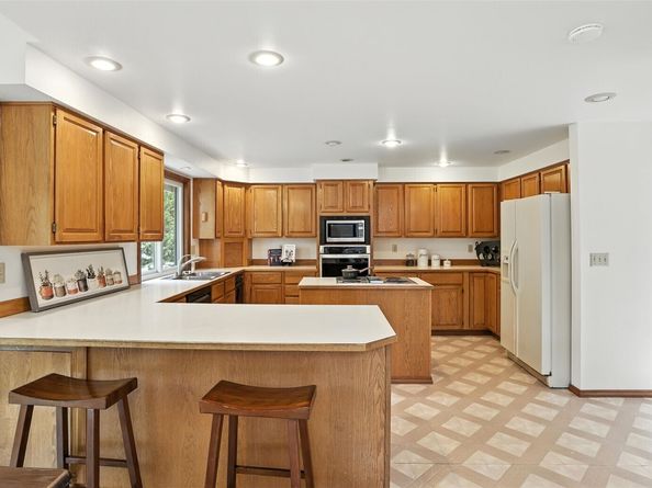 20024 100th Avenue SE, Kent WA 98031