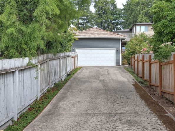 20024 100th Avenue SE, Kent WA 98031
