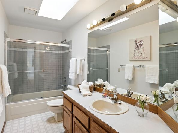 20024 100th Avenue SE, Kent WA 98031