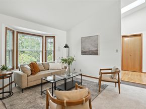 20024 100th Avenue SE, Kent WA 98031