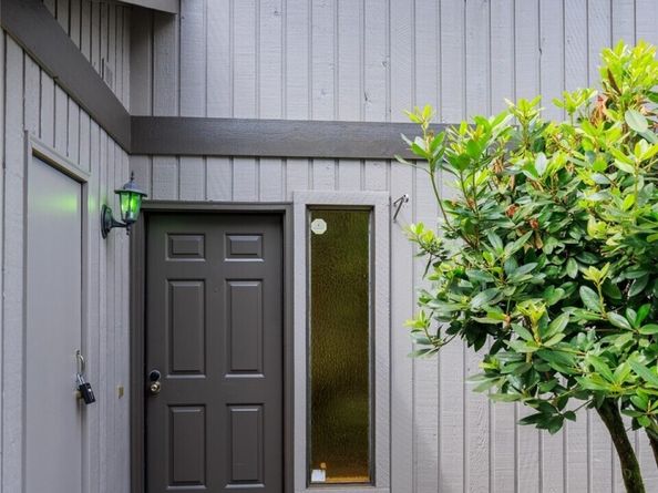4039 145th Avenue NE, Bellevue WA 98007