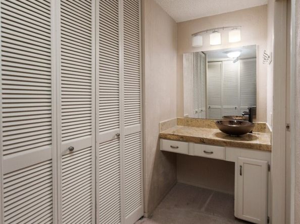 4039 145th Avenue NE, Bellevue WA 98007