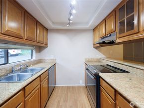4039 145th Avenue NE, Bellevue WA 98007