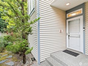 4608 NE 6th Place, Renton WA 98059