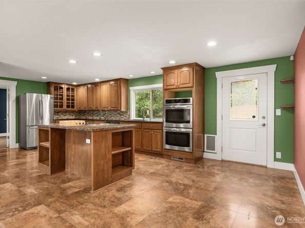 6415 190th Street SW, Lynnwood WA 98036