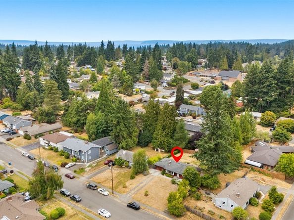 6415 190th Street SW, Lynnwood WA 98036