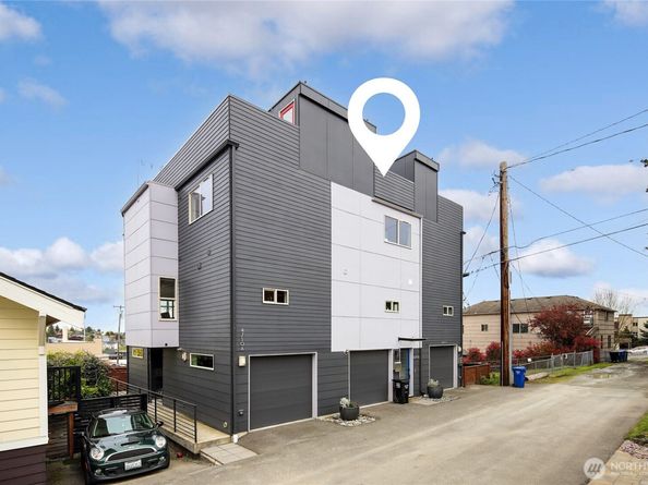 4710 37th Avenue SW B, Seattle WA 98126
