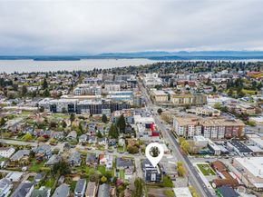 4710 37th Avenue SW B, Seattle WA 98126
