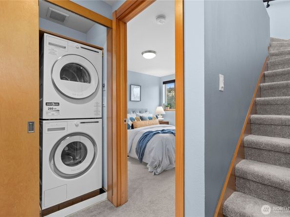 4710 37th Avenue SW B, Seattle WA 98126