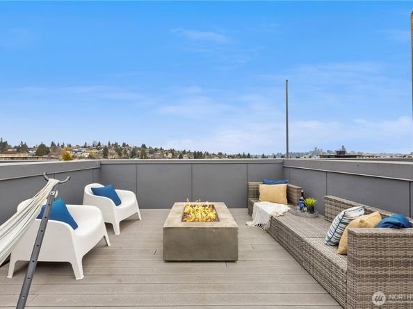 4710 37th Avenue SW B, Seattle WA 98126