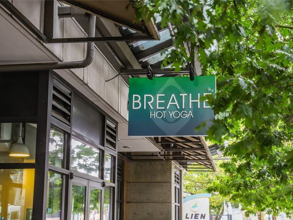 4710 37th Avenue SW B, Seattle WA 98126