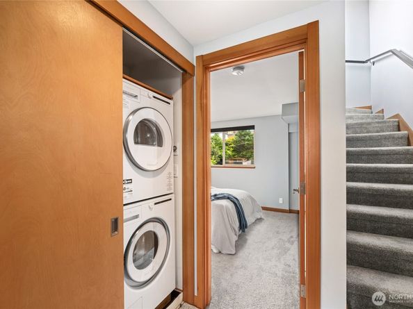 4710 37th Avenue SW B, Seattle WA 98126