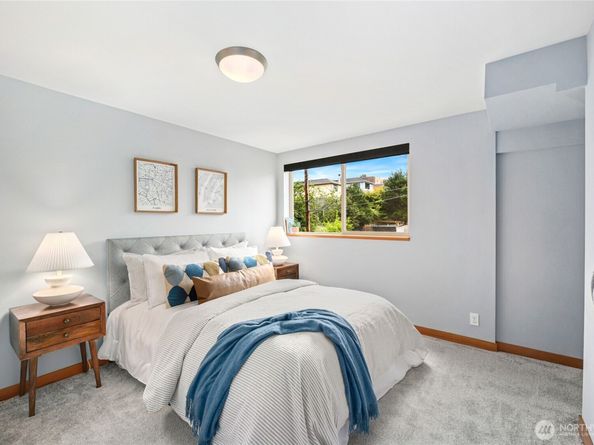 4710 37th Avenue SW B, Seattle WA 98126