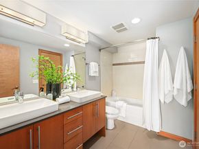 4710 37th Avenue SW B, Seattle WA 98126