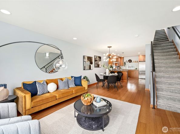 4710 37th Avenue SW B, Seattle WA 98126