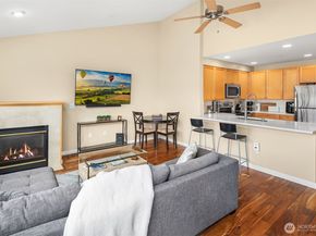 7301 5th Avenue NE 403, Seattle WA 98115