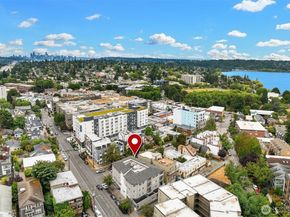 7301 5th Avenue NE 403, Seattle WA 98115
