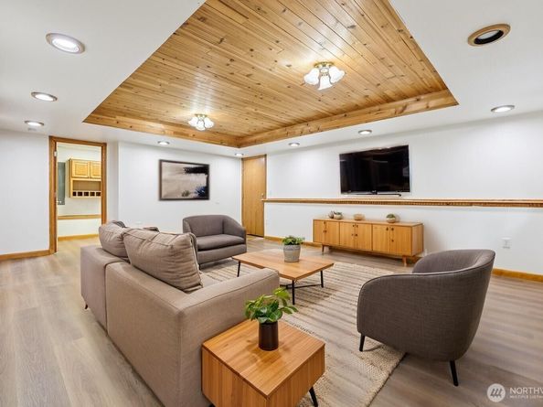 3124 198th Place SE, Bothell WA 98012